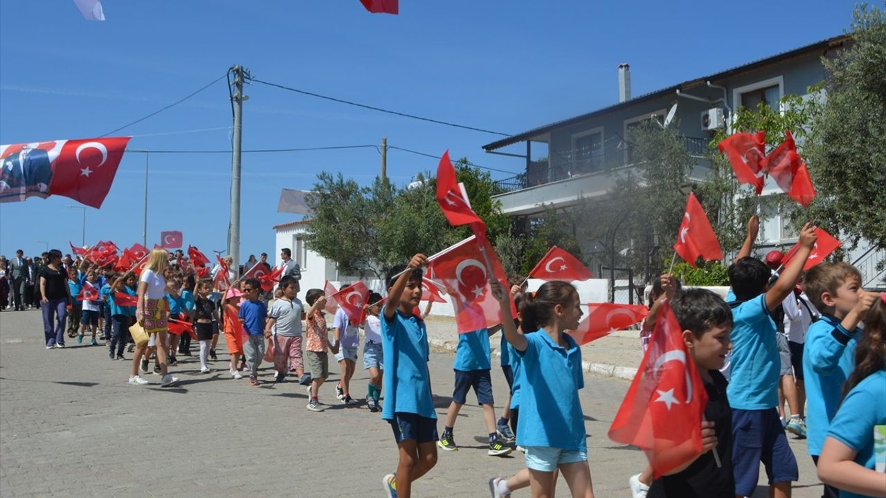 Balıkesir'de 8. Uluslararası Küçükköy Teferic Şenlikleri Başladı