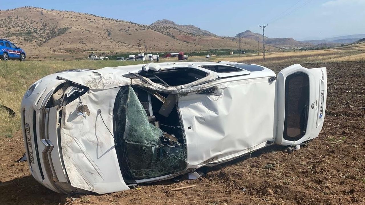 Batman Gercüş'te Hafif Ticari Araç Devrildi: 1 Ölü, 2 Yaralı