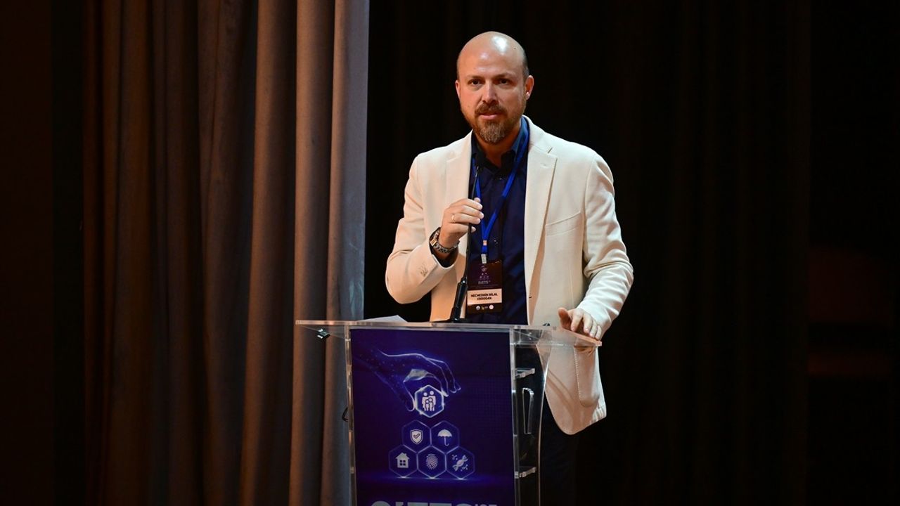 Bilal Erdoğan, Aile Yılı kapsamında Veli Sempozyumu'nda Nüfus Dinamiklerine Dikkat Çekti