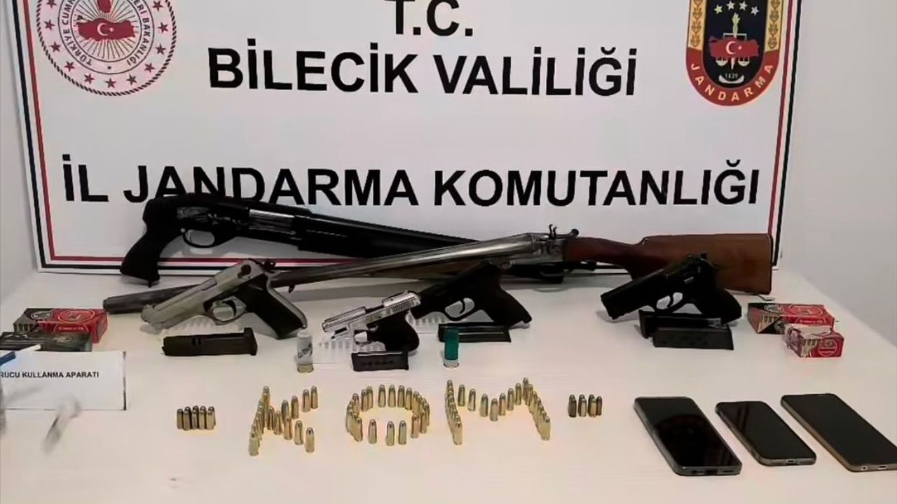 Bilecik'te Silah Kaçakçılığı Operasyonu: 3 Zanlı Gözaltında