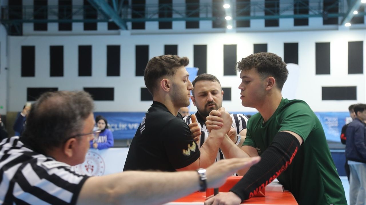 Bilek Güreşi Gençler A Türkiye Birinciliği Müsabakaları Tamamlandı