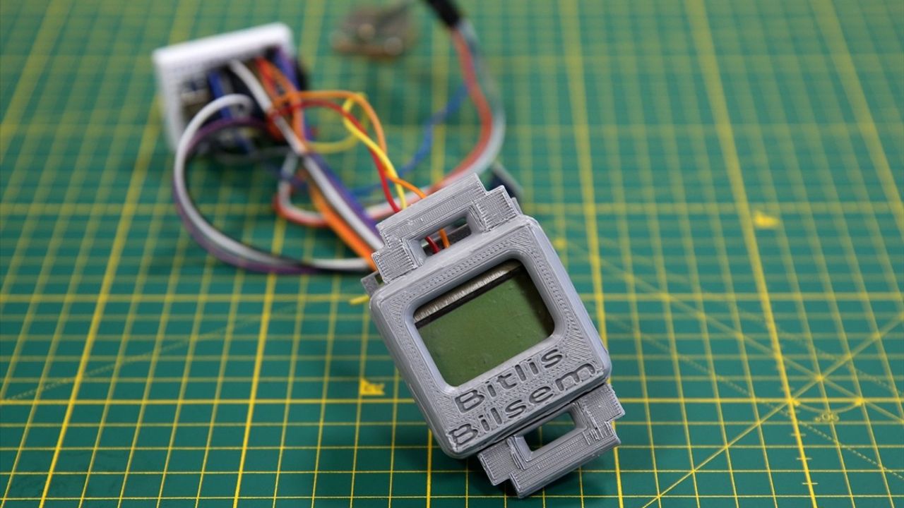 BİLSEM Öğrencileri, TEKNOFEST'te 'Hayatta Kalma Destek Bilekliği' ile Yarışacak