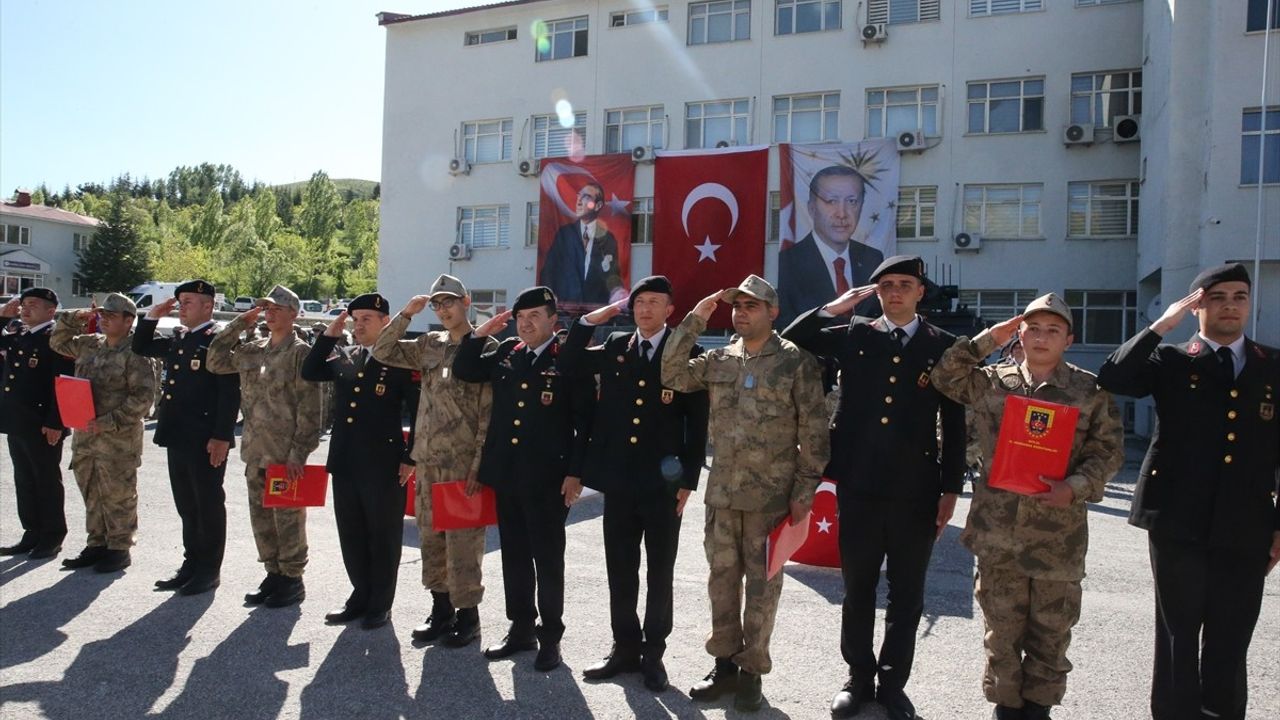 Bitlis'te Engelli Bireyler İçin Anlamlı Temsili Askerlik Töreni