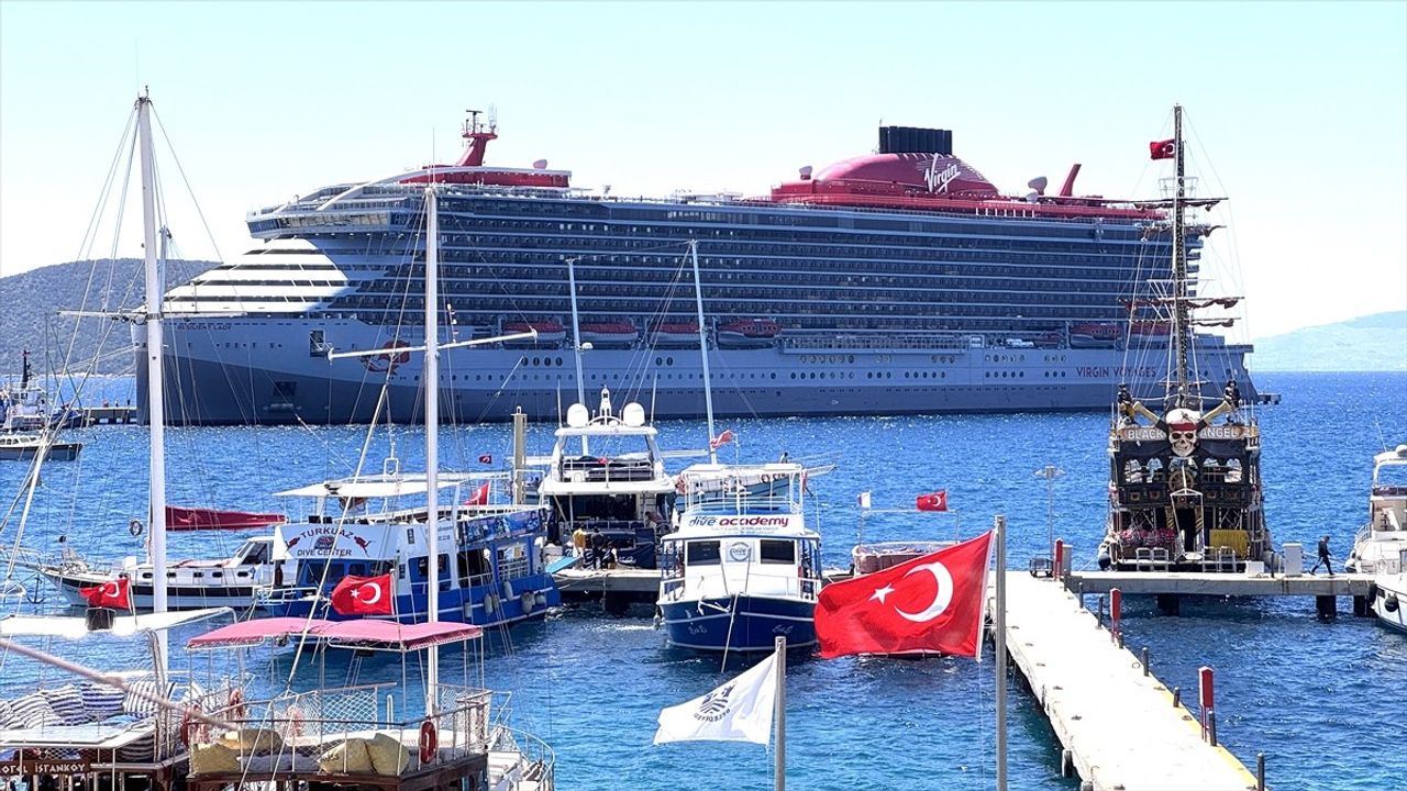 Bodrum'a Kruvaziyerle 2.548 Turist Geldi