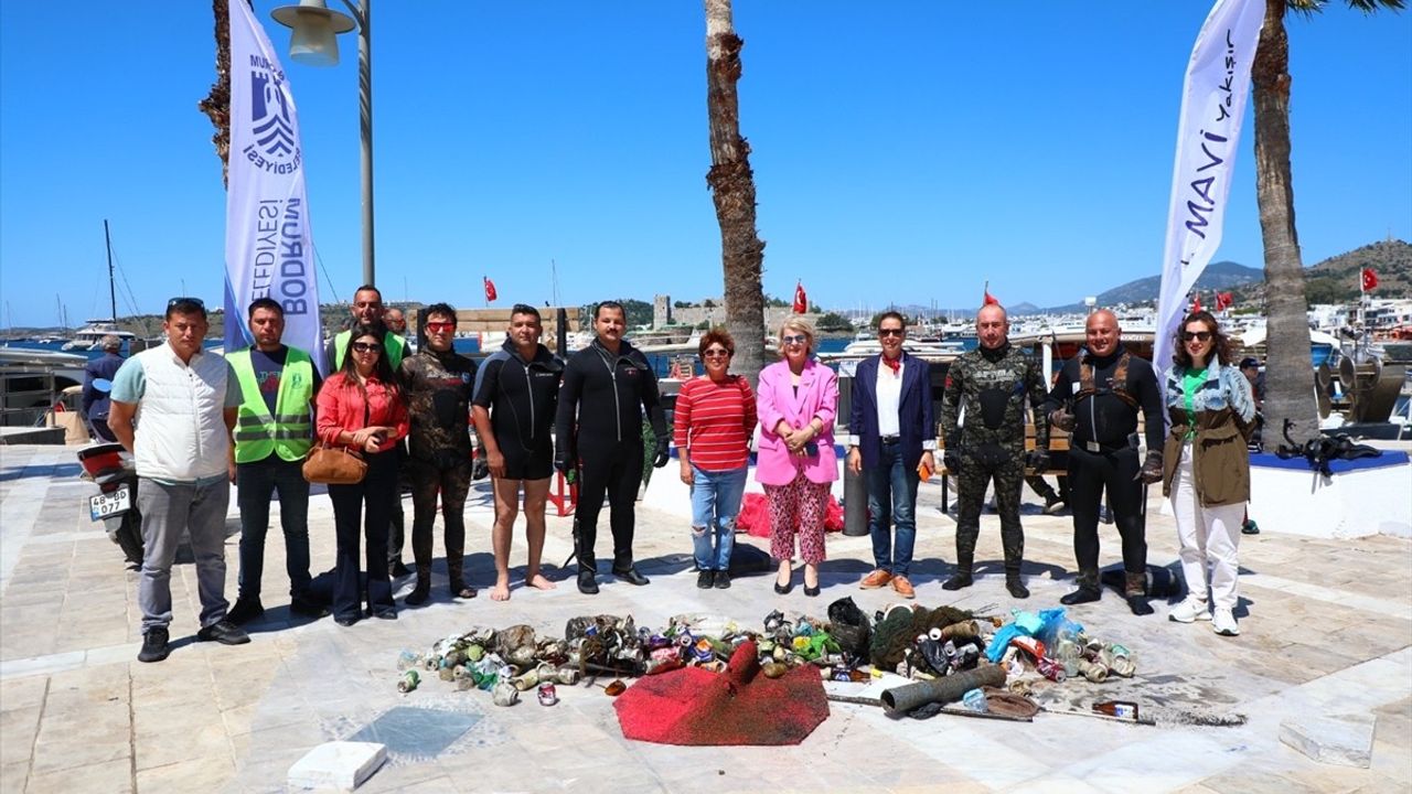 Bodrum'da Denizde Temizlik Etkinliği Gerçekleştirildi