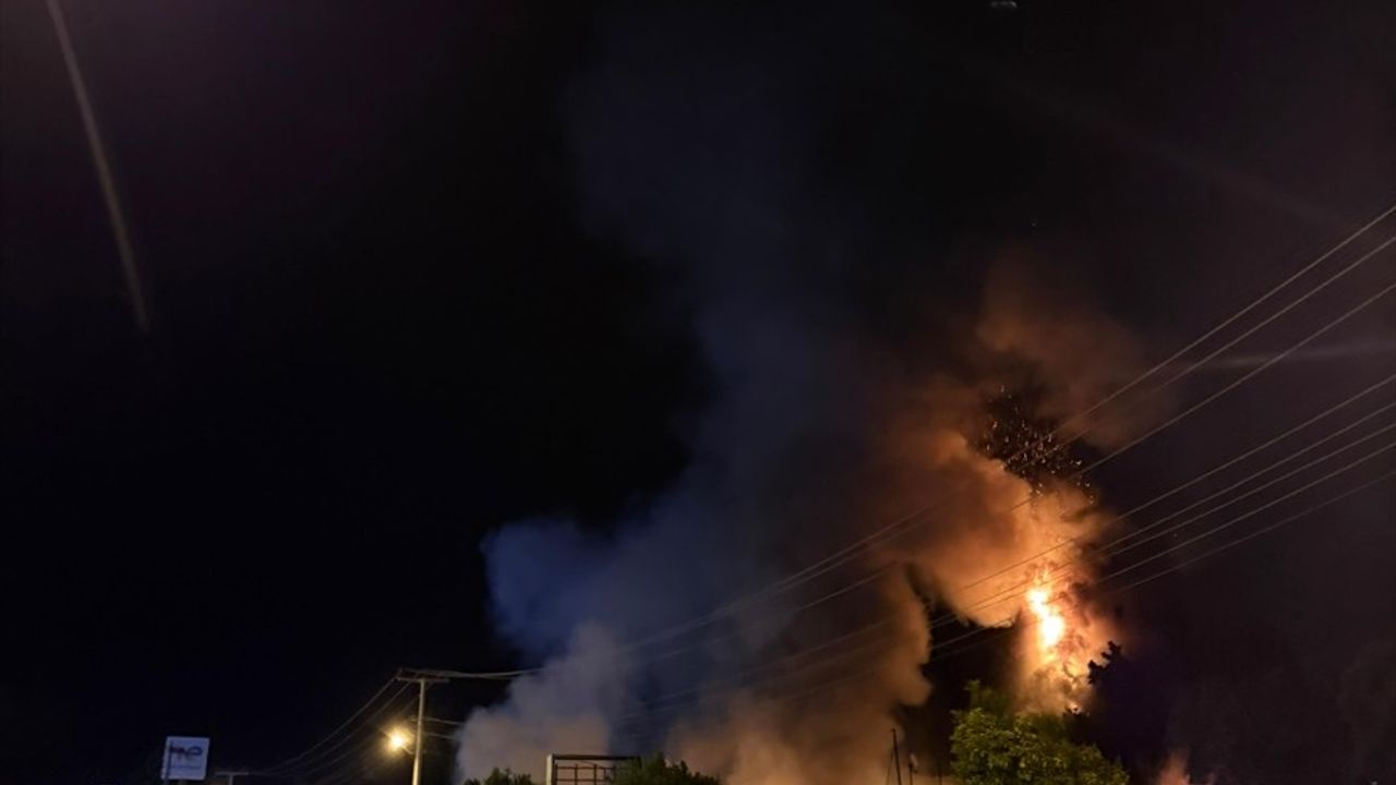 Bodrum'da İş Yerinde Çıkan Yangın Kontrol Altına Alındı