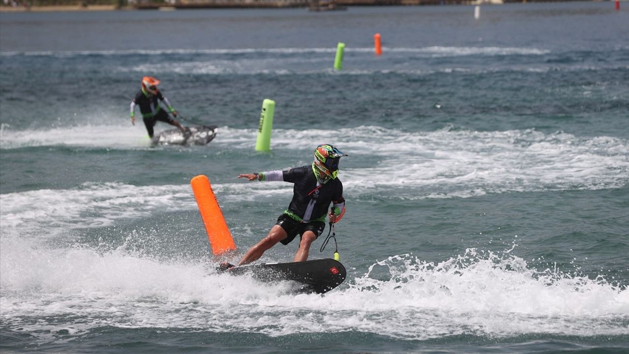 Bodrum'da Su Jeti, Flyboard ve Motosurf Türkiye Şampiyonası Başladı