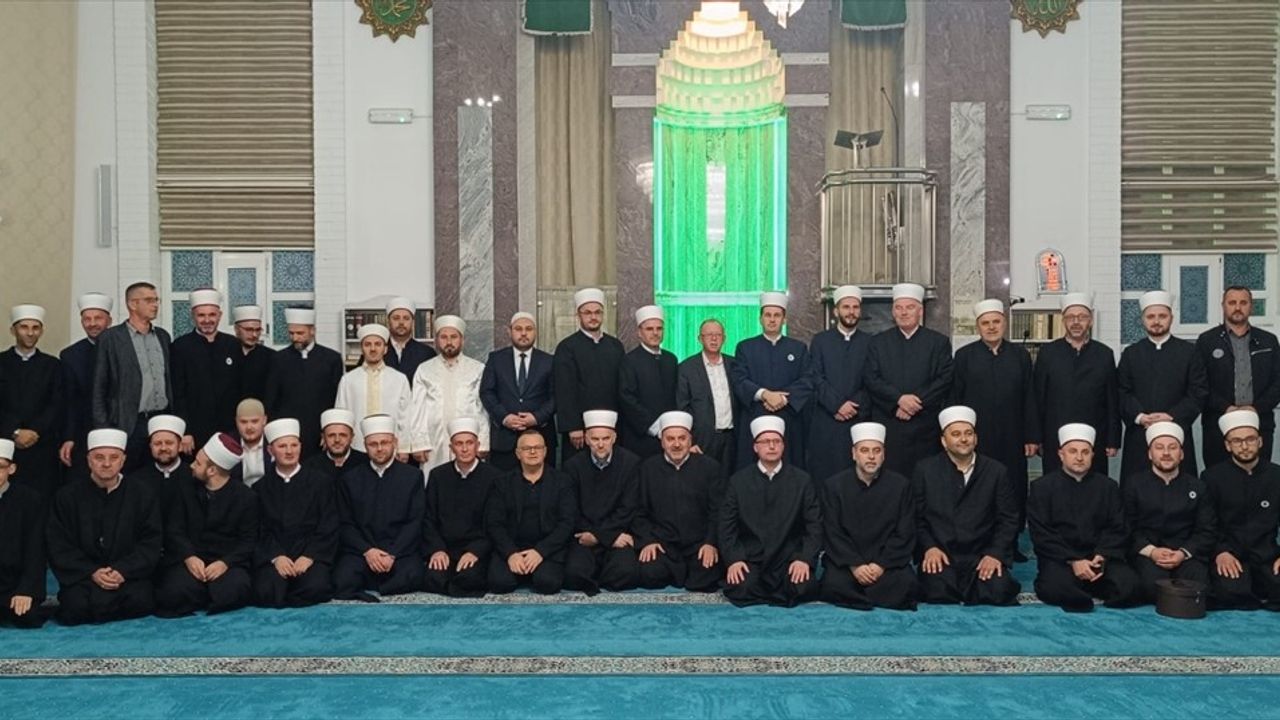 Bosna Hersek'te Türk ve Boşnak Hafızlar Kur'an-ı Kerim Okuma Programı Düzenledi
