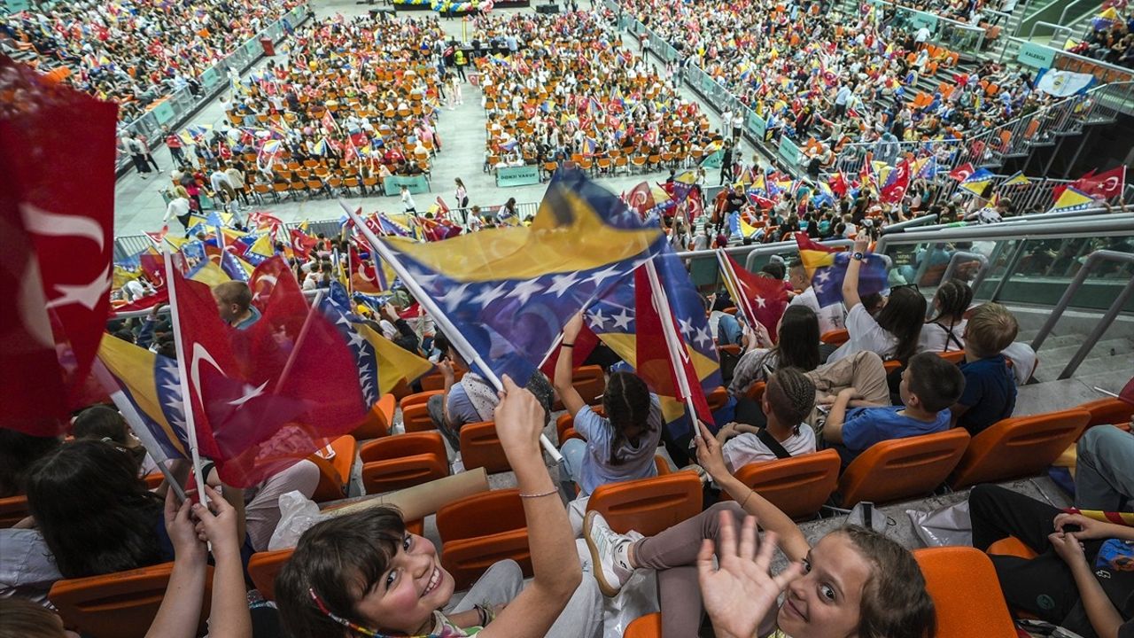 Bosna Hersek'te Türkçe Öğrenen Çocuklar Şenlikte Buluştu