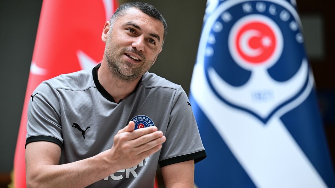 Burak Yılmaz, Galatasaray'ın Başarısının Sırrını Açıkladı