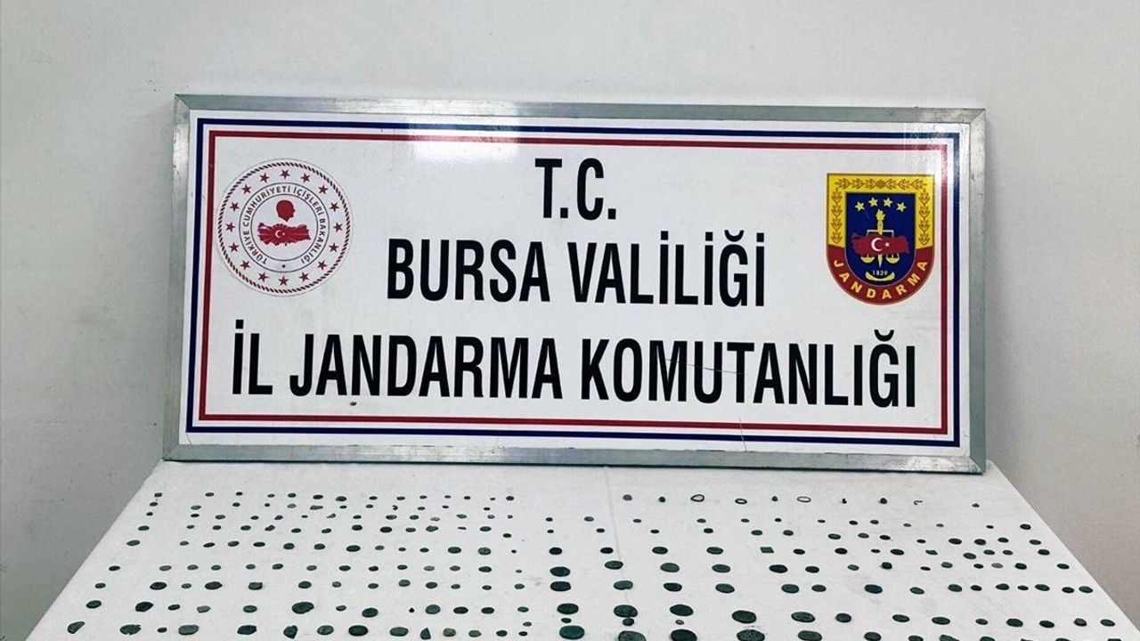 Bursa'da 222 Tarihi Sikke ve 41 Obje Ele Geçirildi