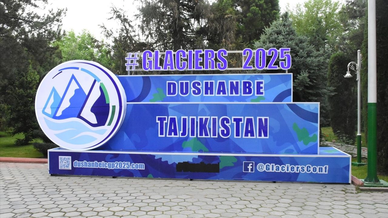 Buzulların Korunması Konferansı Duşanbe'de Başladı