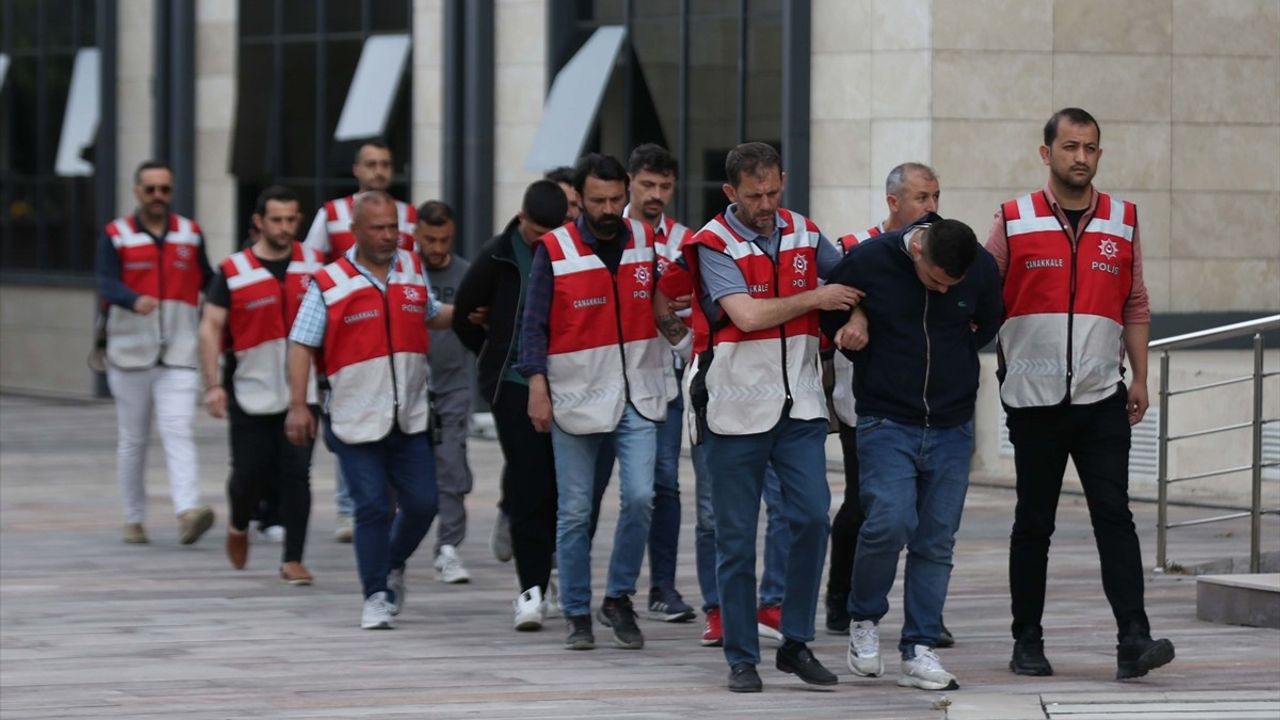 Çanakkale'de üniversite öğrencisinin yaralanmasına neden olan kazada iki kişi tutuklandı