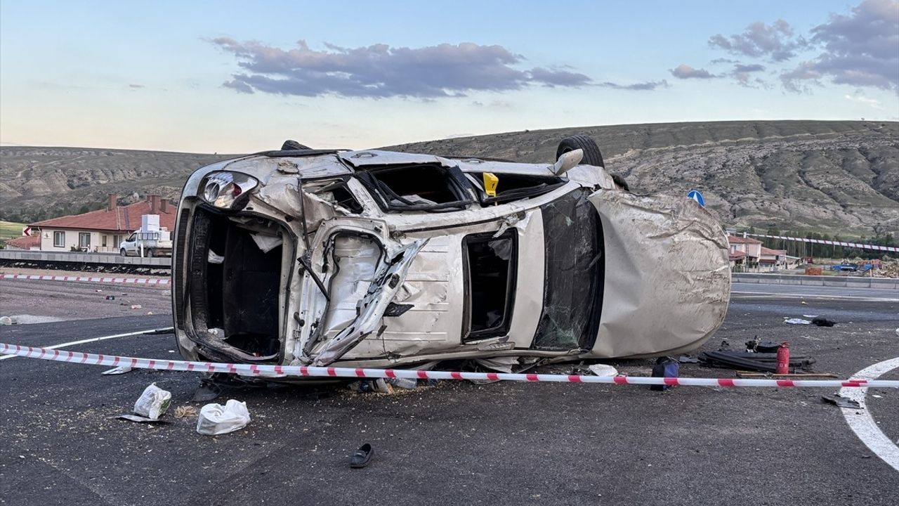 Çankırı'da Takla Atan Otomobil Kazası: 1 Ölü, 3 Yaralı