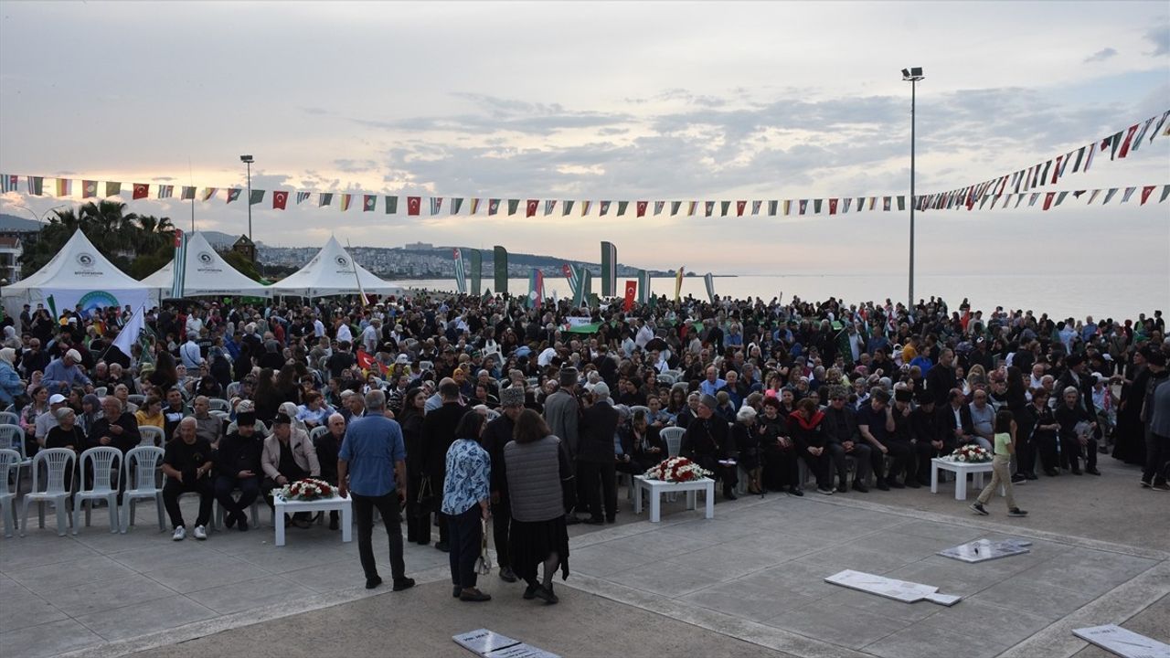 Çerkes Soykırımı ve Sürgünü 161. Yılı Samsun'da Anıldı