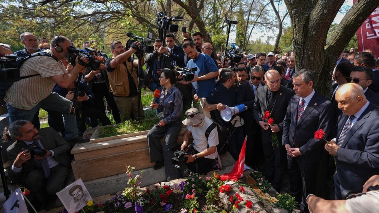 CHP Genel Başkanı Özgür Özel'den Anma Programında Önemli Açıklamalar