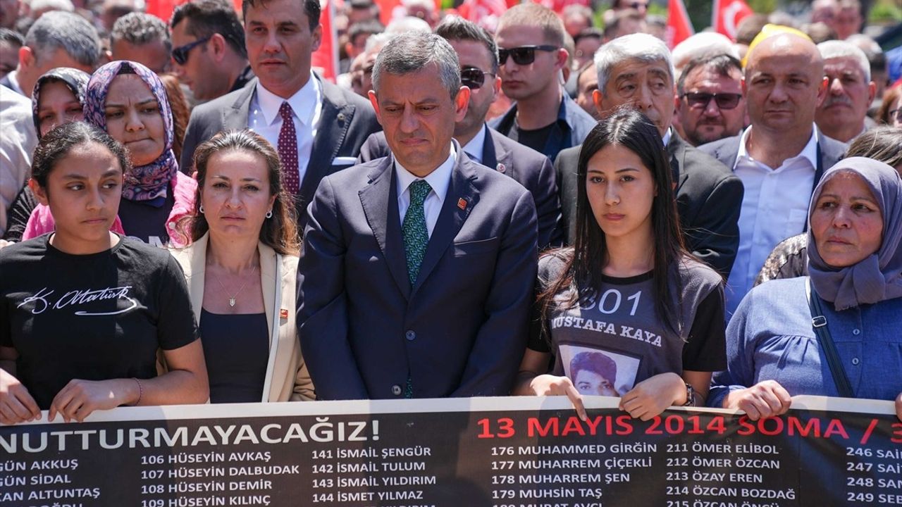 CHP Genel Başkanı Özgür Özel, Soma'da Maden İşçilerini Andı