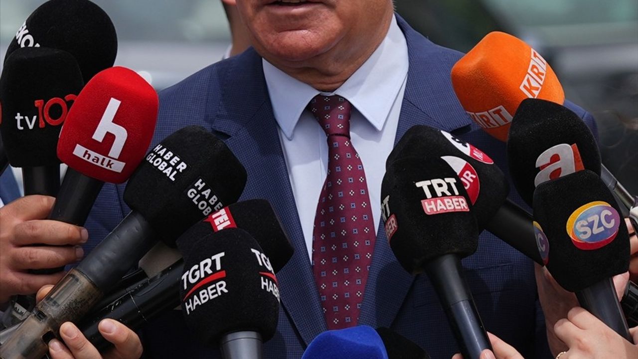 CHP'nin Olağan ve Olağanüstü Kurultayı İçin İptal Davası Ertelendi