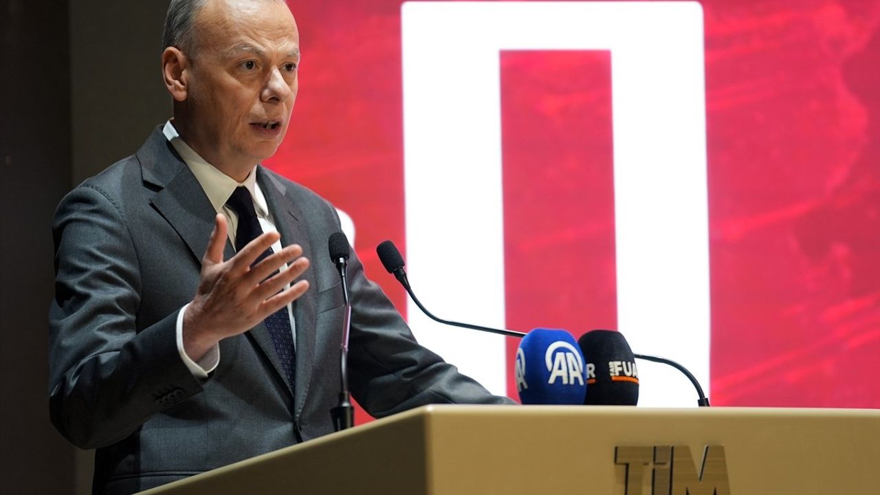 Çimento, Cam ve Seramik Sektörlerinde İhracat Şampiyonları Ödüllendirildi