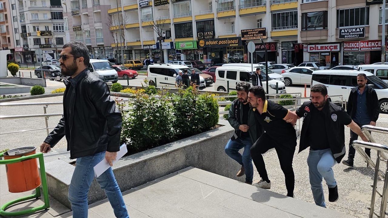 Çorum'da Silahlı Saldırıda Şüpheli Kardeşler Tutuklandı