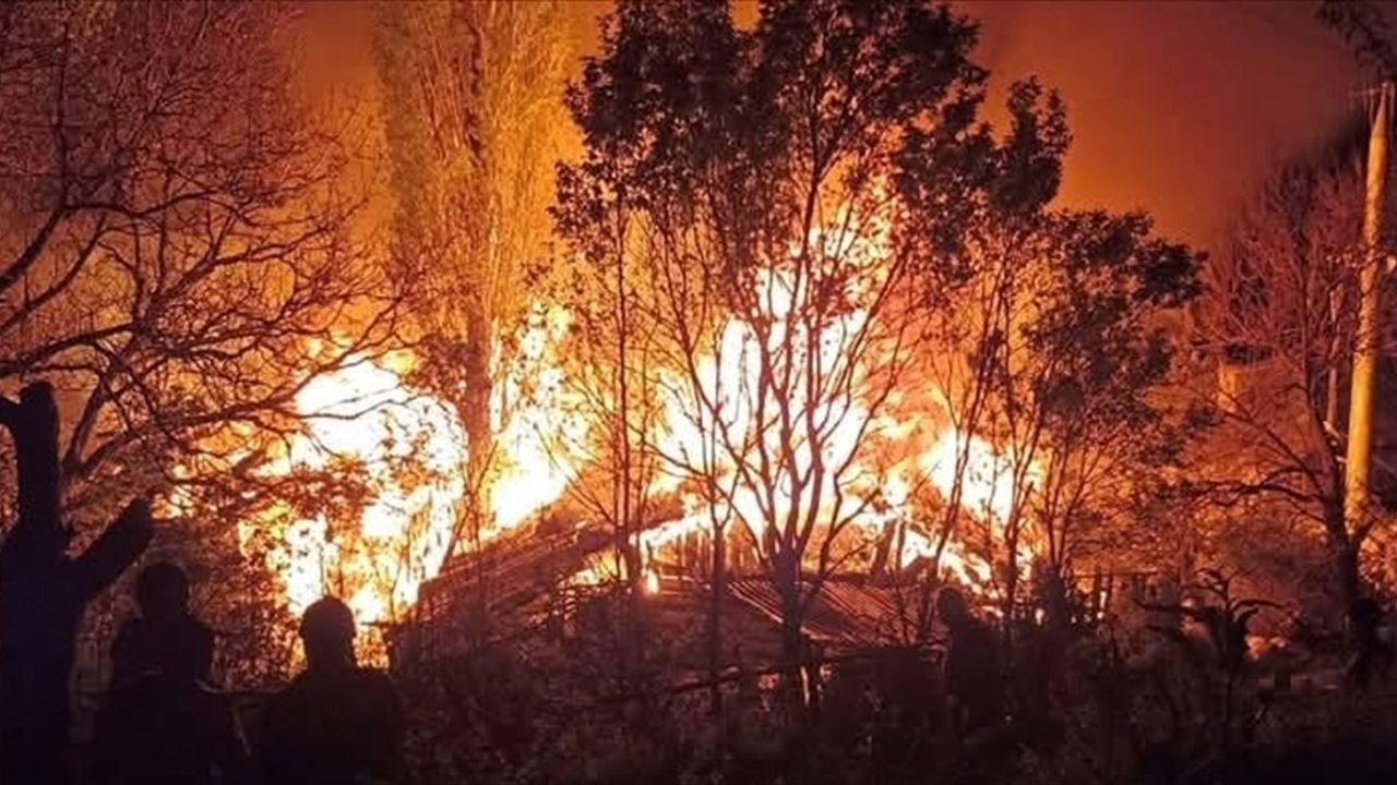 Çorum İskilip'te Yangın Kontrol Altında