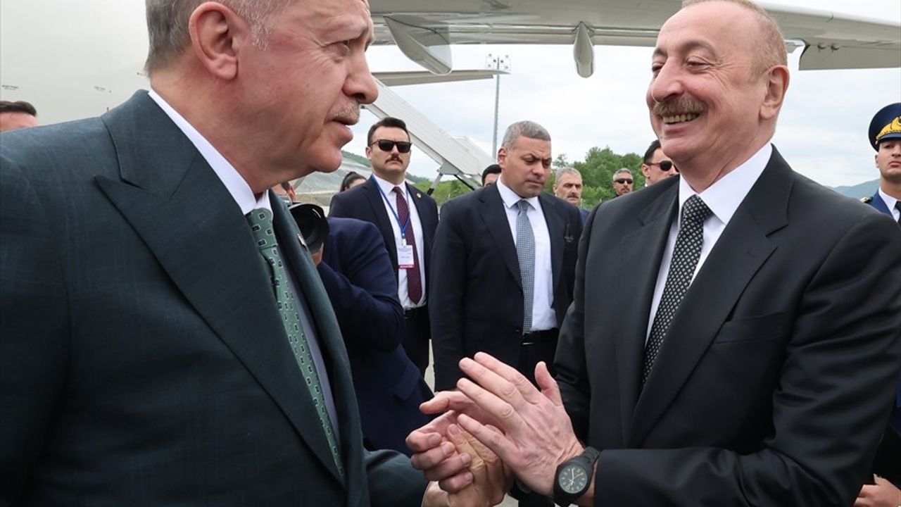 Cumhurbaşkanı Erdoğan, Azerbaycan'a Resmi Ziyaret Gerçekleştirdi