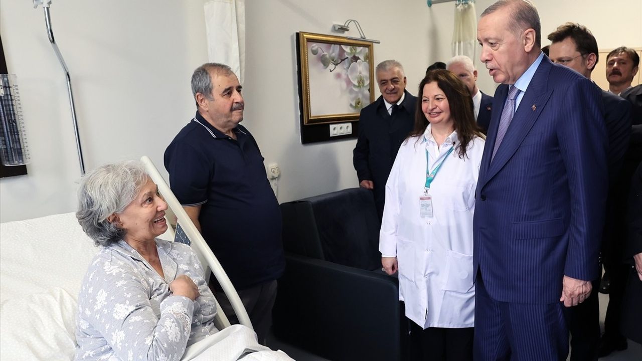 Cumhurbaşkanı Erdoğan İstanbul'da Doğal Gaz Keşfini ve Yeni Sağlık Yatırımlarını Duyurdu