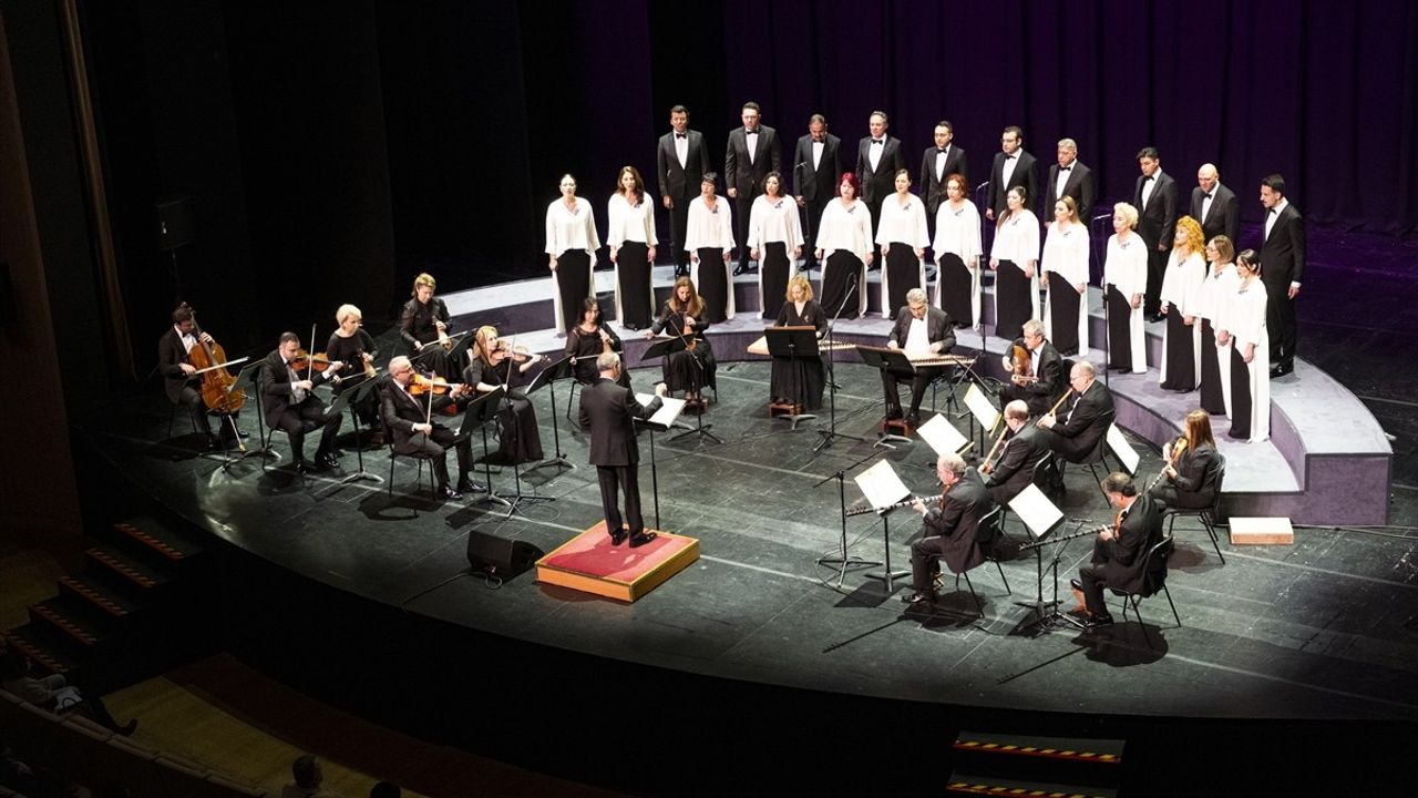 Cumhurbaşkanlığı Klasik Türk Müziği Korosu 'Bahar' Konseri ile Müziğe Doyuracak
