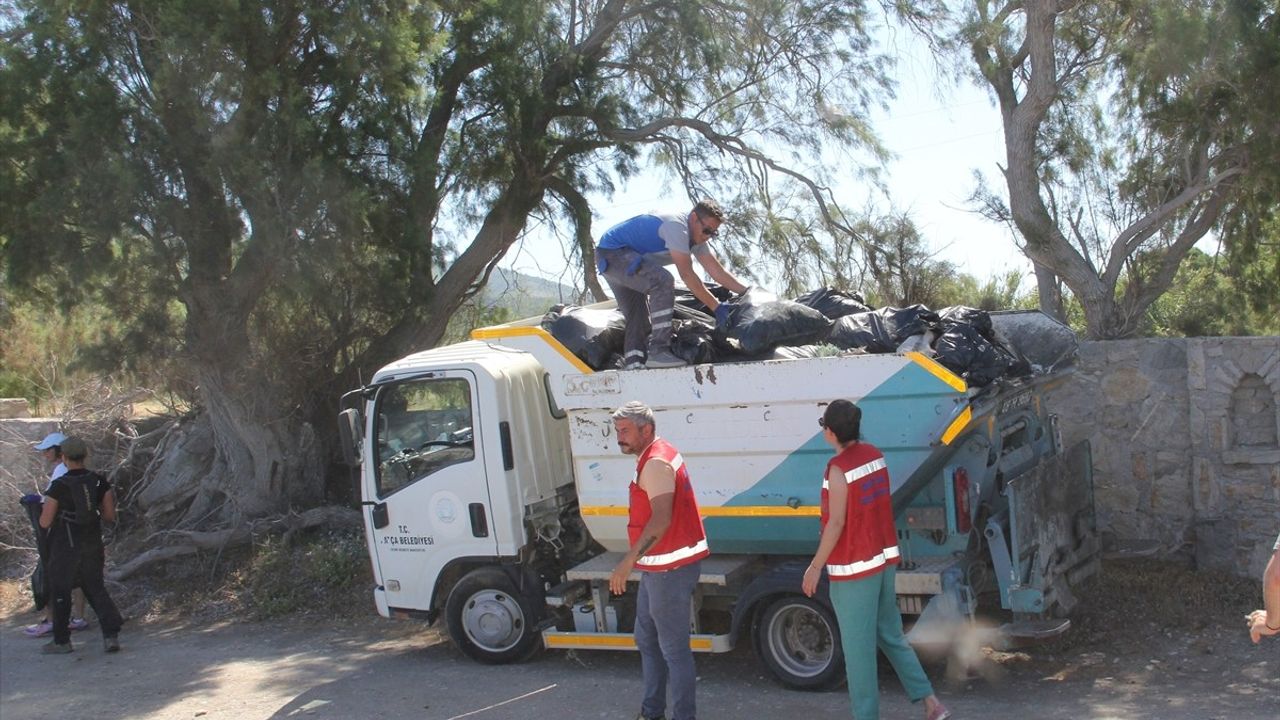 Datça'da Karia Yolu ve Sahillerde Çevre Temizliği Gerçekleştirildi