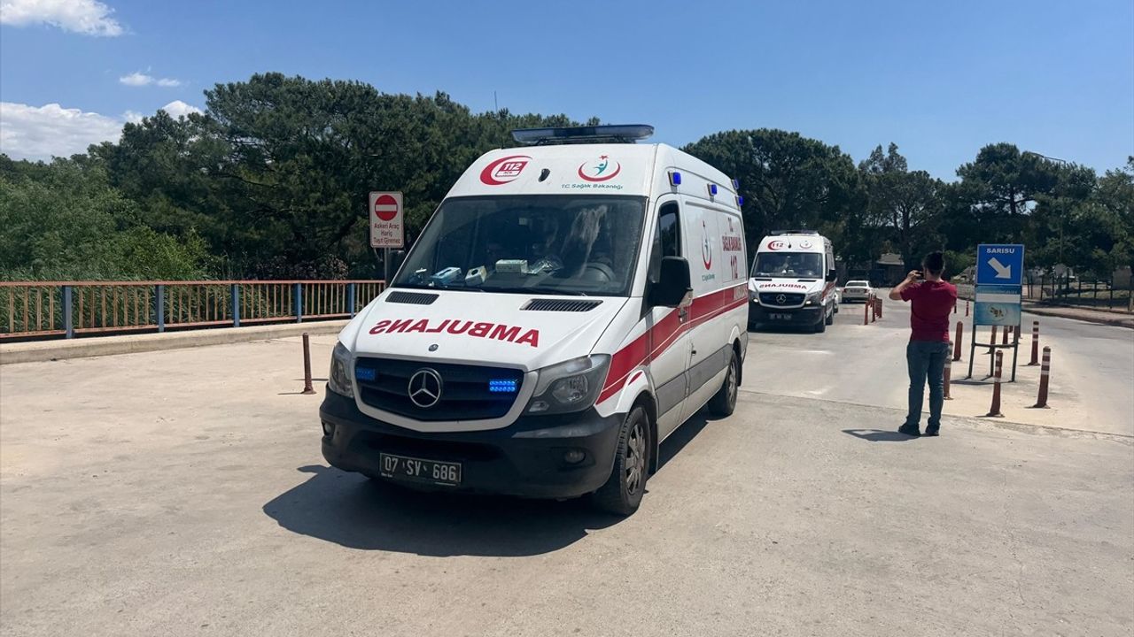 Deniz Kuvvetlerine Ait Helikopter Antalya Açıklarında Acil İniş Yaptı