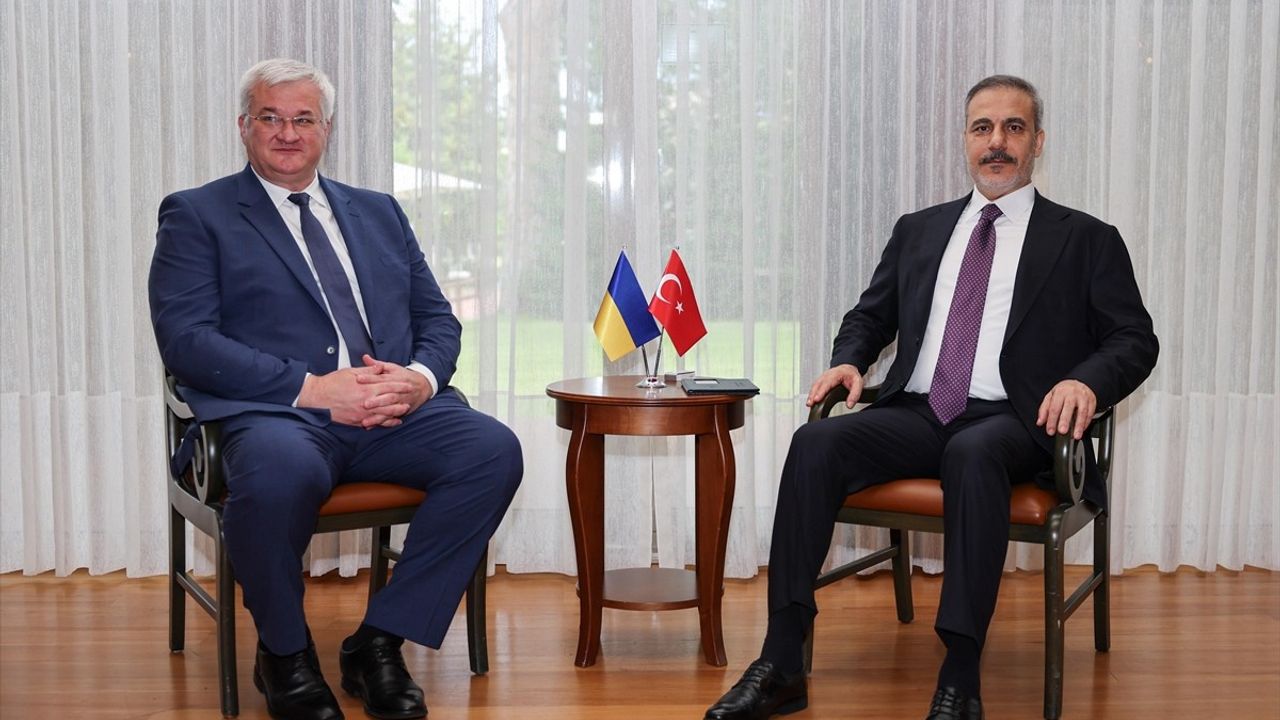 Dışişleri Bakanı Fidan, Ukrayna-Rusya Ateşkes Çabalarını Görüştü
