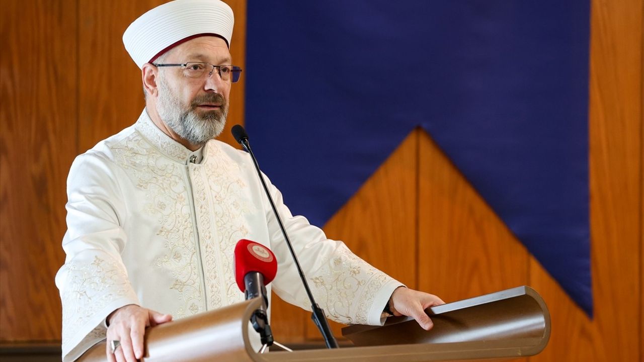 Diyanet İşleri Başkanı Erbaş, Kur'an-ı Kerim'i Güzel Okuma Yarışması'na Katıldı