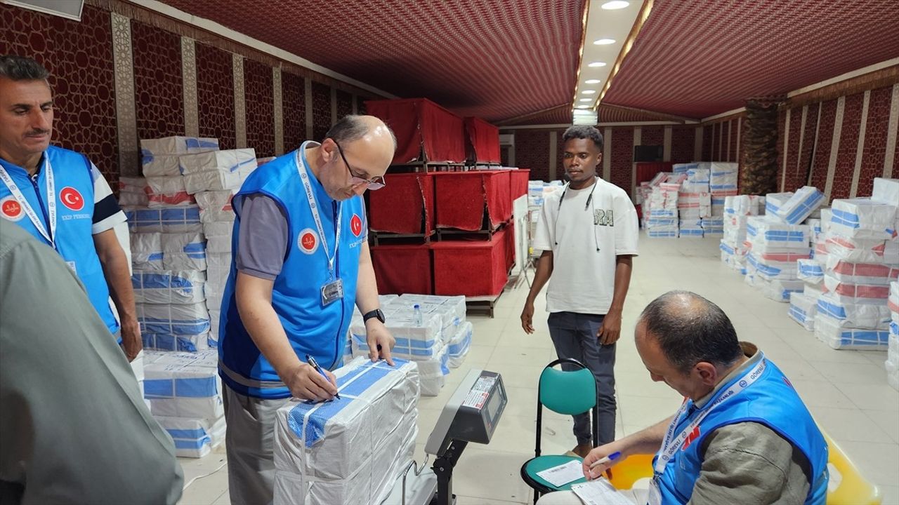 Diyanet'ten Hacılara Özel Kargo Hizmeti Devam Ediyor