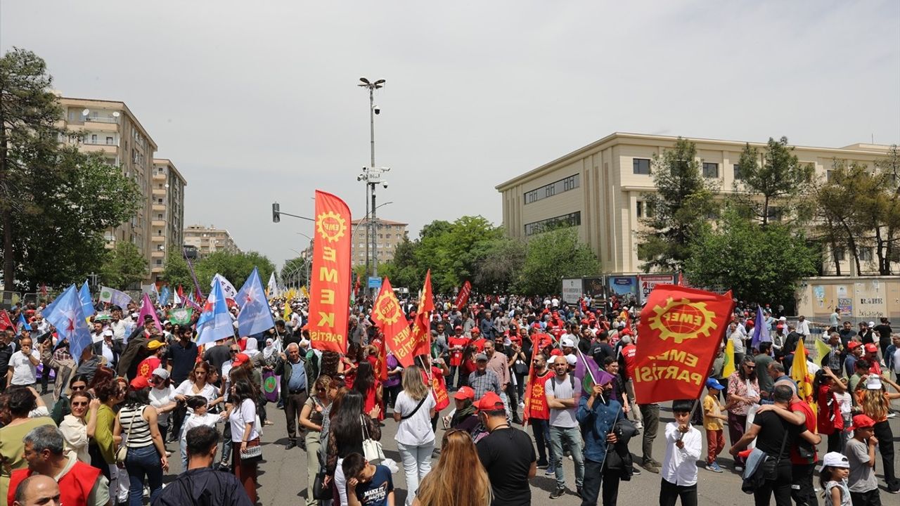 Diyarbakır'da 1 Mayıs Emek ve Dayanışma Günü Etkinliği