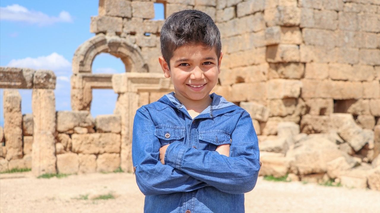 Diyarbakır'ın Minik Kültür Elçileri Tarihi Mekanları Tanıtıyor