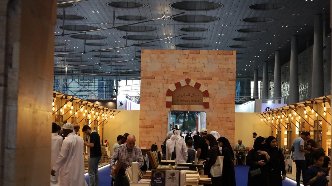 Doha Uluslararası Kitap Fuarı'nda Halep Çarşısı İlgiyi Üzerine Çekiyor