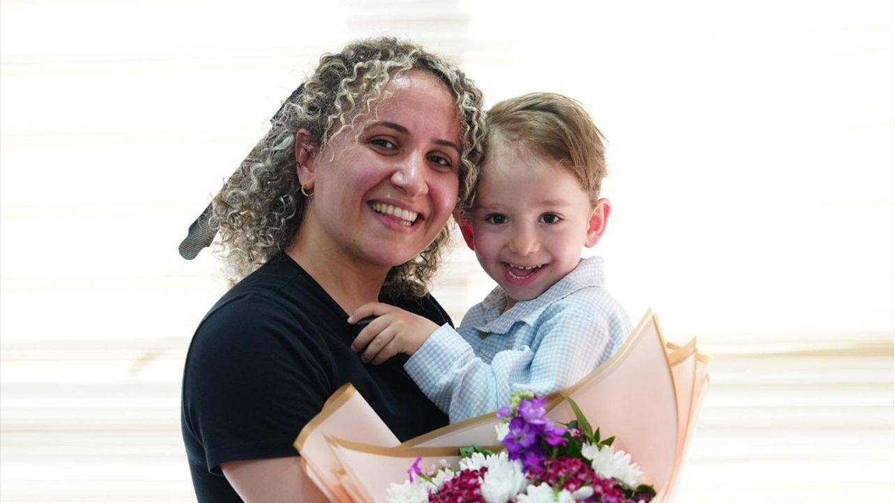 Düzce Belediyesi'nden Kadın Personeline Duygulandıran Anneler Günü Sürprizi