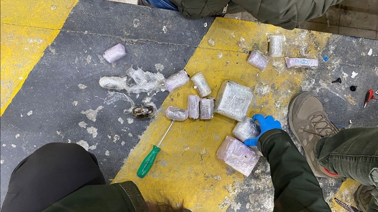 Edirne'de Hamzabeyli Sınır Kapısı'nda 50 Kilo Uyuşturucu Ele Geçirildi