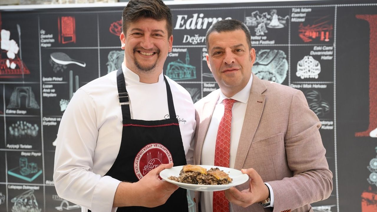 Edirne'de Türk Mutfağı Haftası'nda Ciğer Sarma İkramı