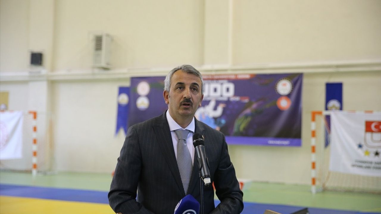 Edirne'de Üniversite Sporları Türkiye Judo Şampiyonası Başladı