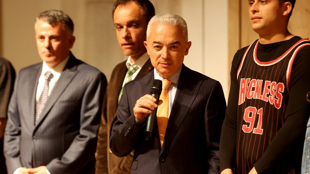 Edirne Emniyeti'nden Uyuşturucu ile Mücadele Temalı Tiyatro Oyunu Kırklareli'nde Sahnelendi