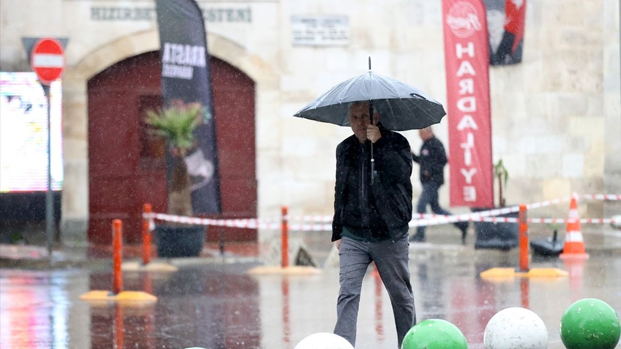 Edirne ve Kırklareli'nde Sağanak Yağış Hayatı Olumsuz Etkiledi