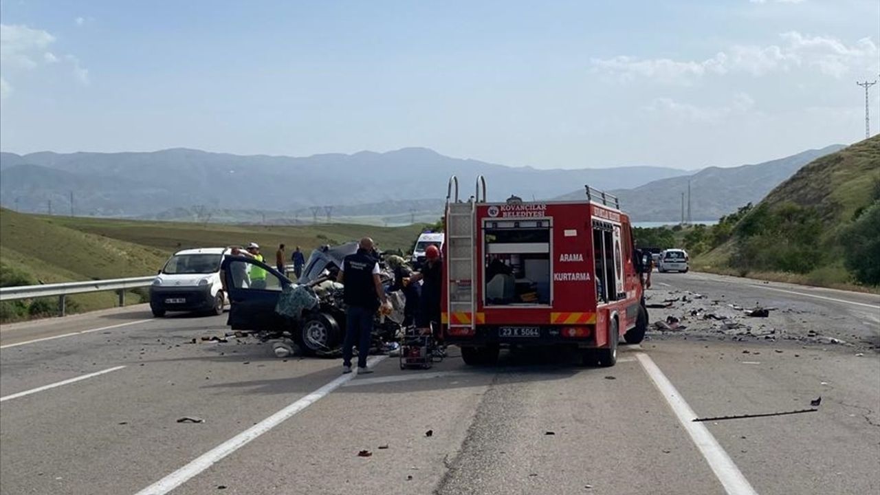 Elazığ'da Tır ve Otomobil Çarpışması: Bir Kişi Hayatını Kaybetti, İki Kişi Ağır Yaralandı