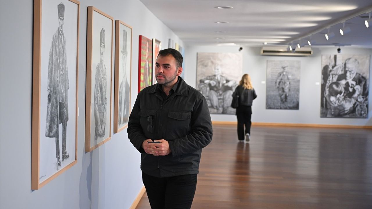 Emirhan Bıçakcı'nın Atatürk Portreleri Sergisi İktisadi Bağımsızlık Müzesi'nde Açıldı