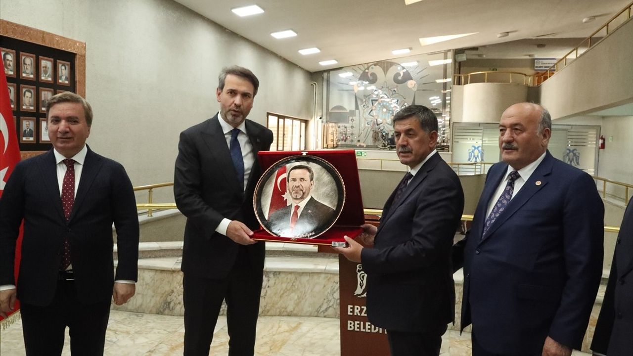 Enerji Bakanı Bayraktar'dan Erzincan'da Enerji Bağımsızlığı Mesajı