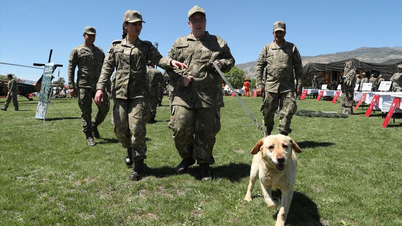 Erzincan'da 54 Engelli Birey, Bir Günlük Askerlik Sevinci Yaşadı