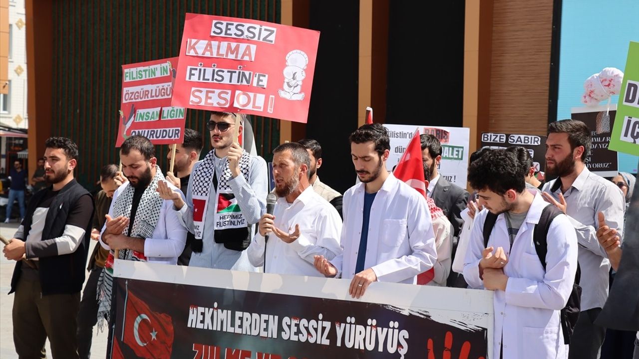 Erzincan'da Gazze İçin Sessiz Yürüyüş Düzenlendi
