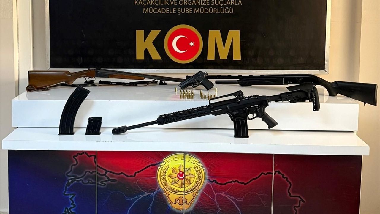 Erzincan'da Sosyal Medyada Silah Teşhiri Yapan İki Şüpheli Yakalandı