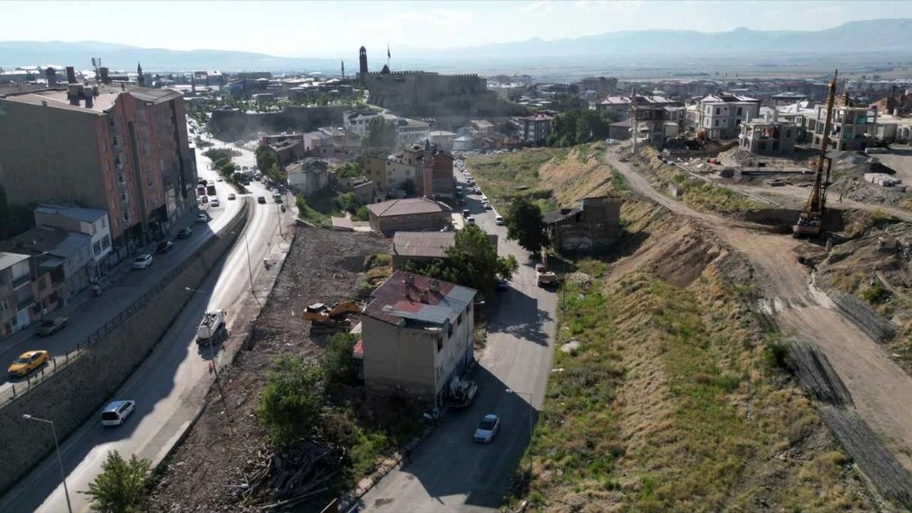 Erzurum Hacı Cuma Mahallesi'nde Kentsel Dönüşüm Projesi Başlatıldı