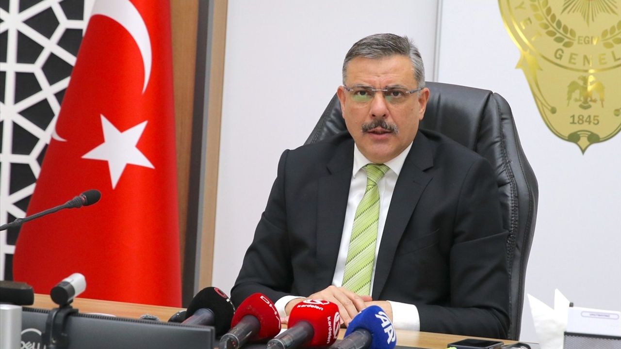 Erzurum Valisi Çiftçi, Sahipsiz Köpek Sorunu Üzerinde Ciddiyetle Durduracaklarını Açıkladı